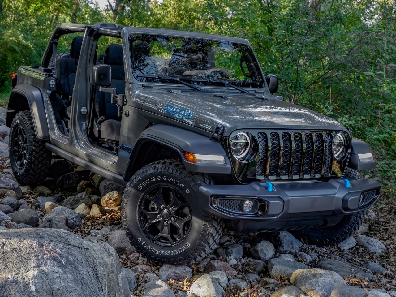 What it's like to drive the plug-in electric Jeep Wrangler 4xe, off-road  and on - MarketWatch
