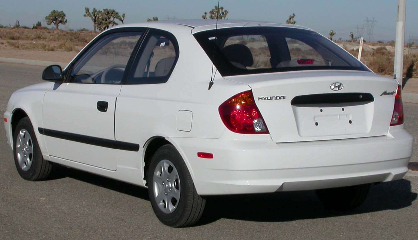 File:2004 Hyundai Accent hatchback rear -- NHTSA.jpg - Wikimedia Commons