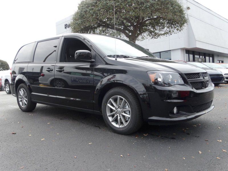 2014 Dodge Grand Caravan R/T - Brilliant Black Crystal Pearlcoat | Chrysler  cars, Grand caravan, Mini van
