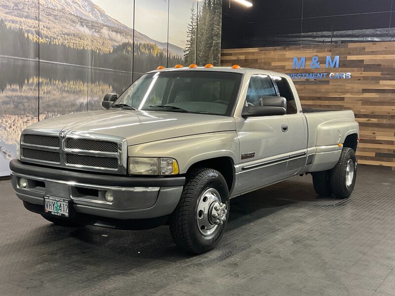 2000 Dodge Ram 3500 Laramie / 2WD / 5.9L