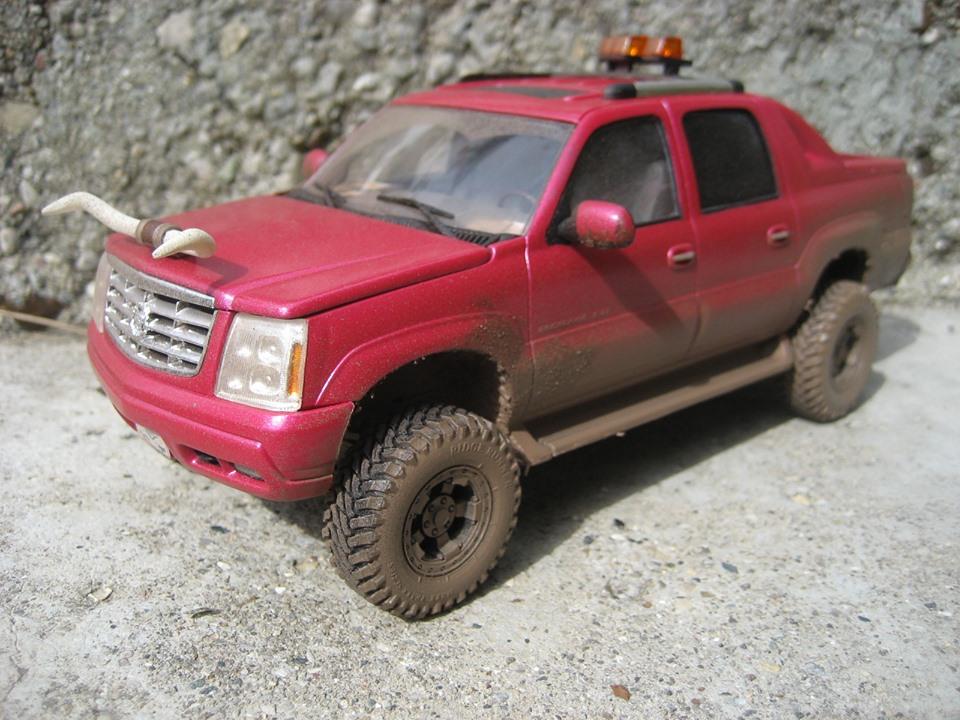 2005 Cadillac Escalade EXT - Model Trucks: Pickups, Vans, SUVs, Light  Commercial - Model Cars Magazine Forum