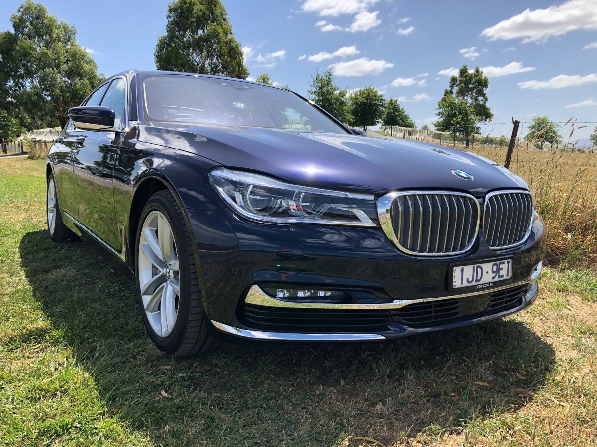 2018 BMW 740i Review | Gay Car Boys