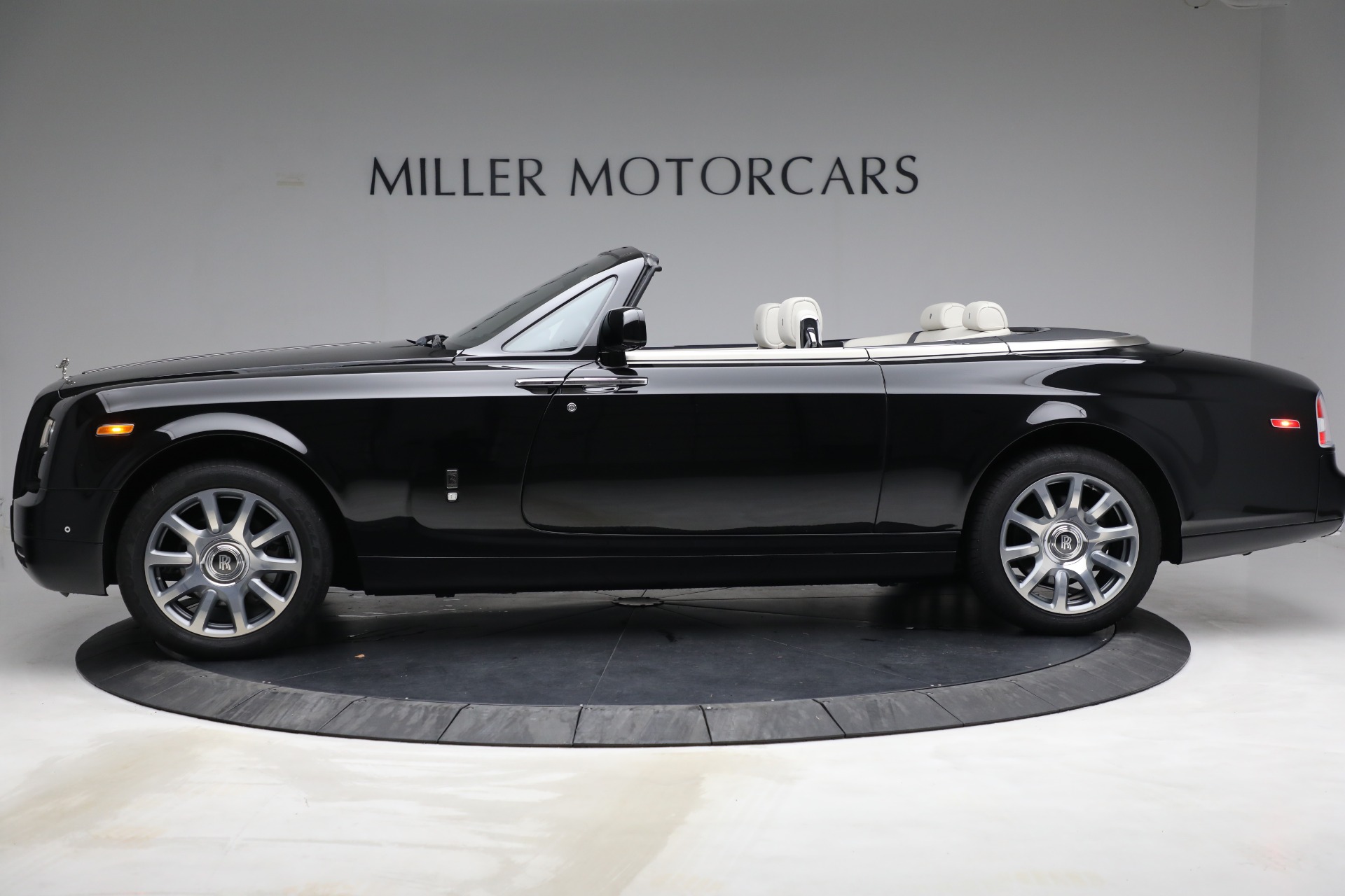 Pre-Owned 2013 Rolls-Royce Phantom Drophead Coupe For Sale (Special  Pricing) | McLaren Greenwich Stock #8296