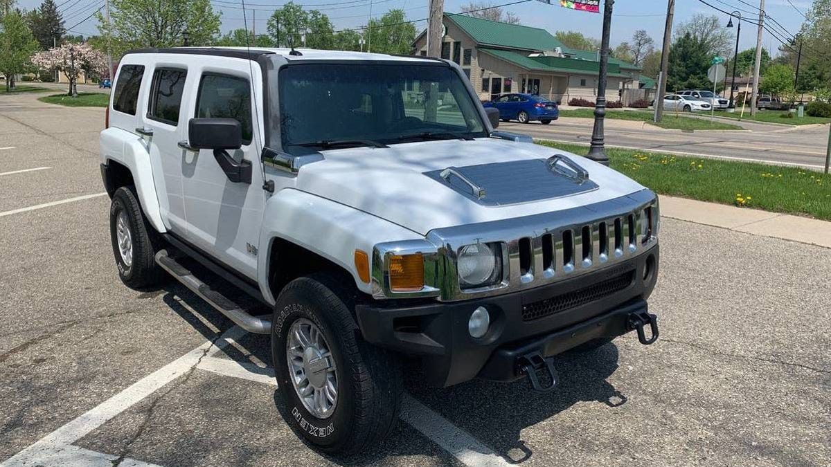 At $6,400, Could This 2006 Hummer H3 With a 5-Speed Have You Humming a New  Tune?
