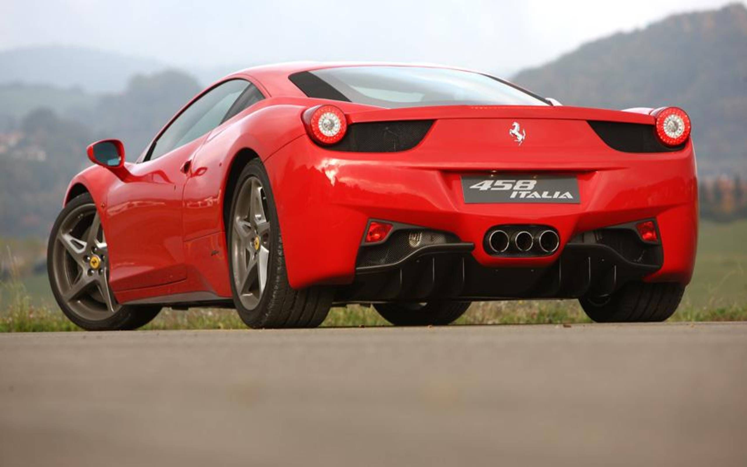 2010 Ferrari 458 Italia: Taming Maranello's most-powerful production V8 ever