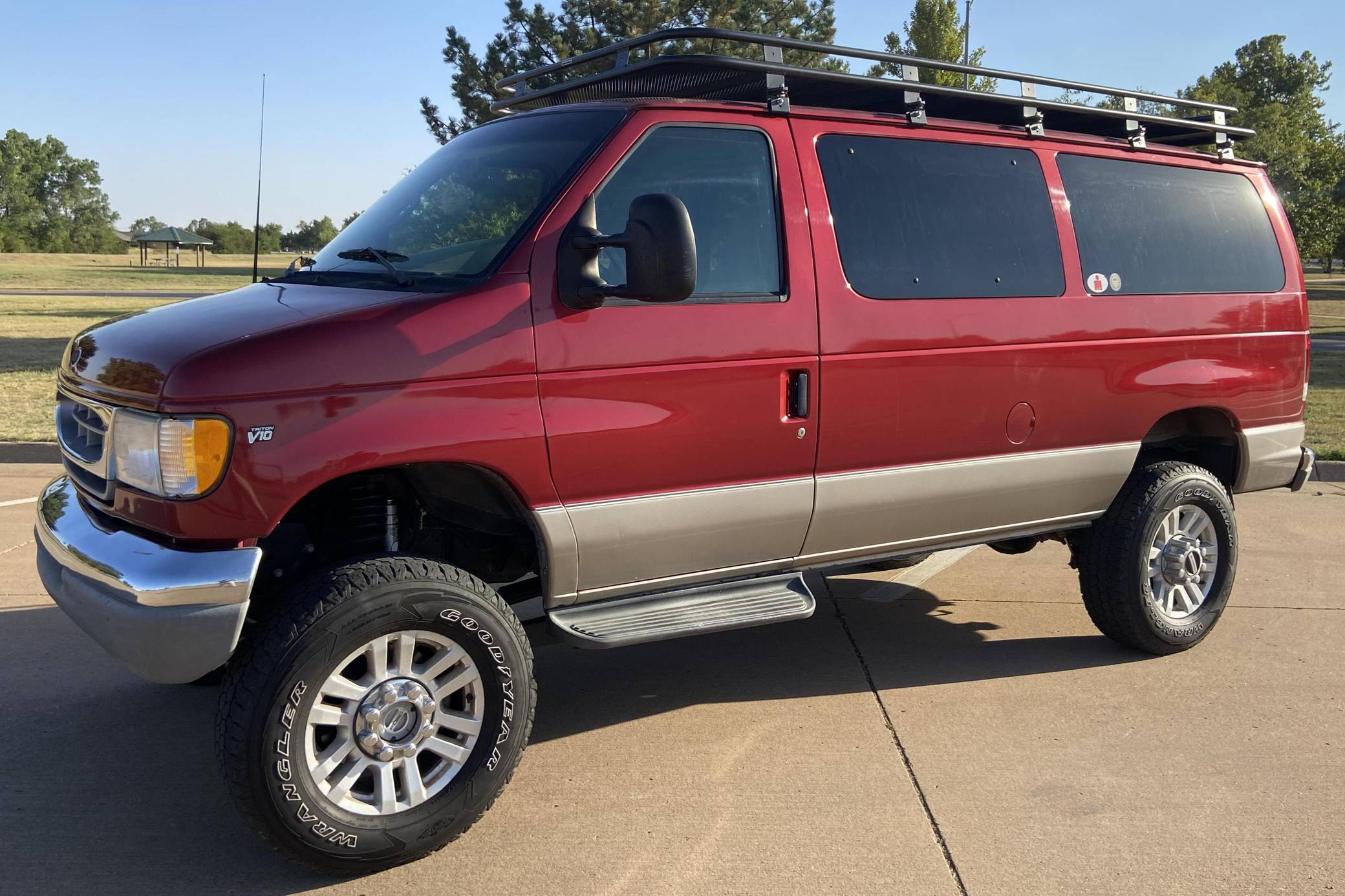 2001 Ford E-350 Super Duty Chateau 4x4 for Sale - Cars & Bids