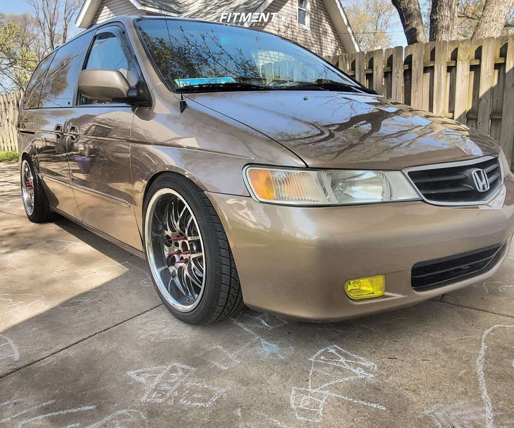 2003 Honda Odyssey EX with 20x9 XXR 526 and Vercelli 245x40 on Coilovers |  1644247 | Fitment Industries