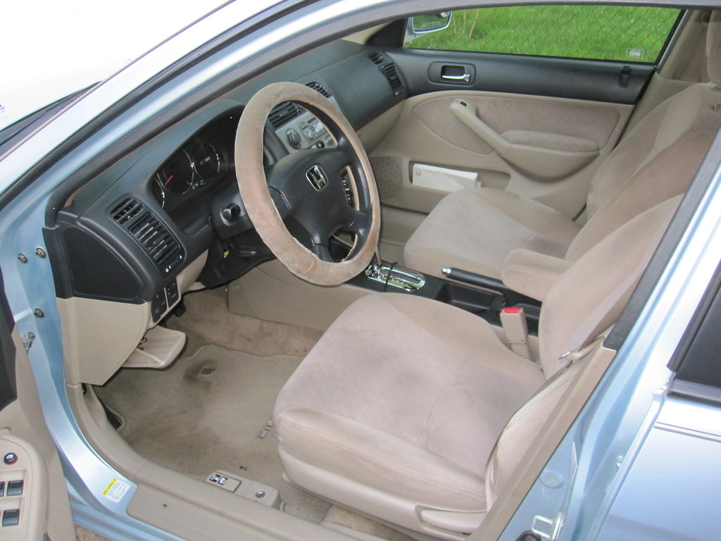 Interior of 2003 Honda Civic Hybrid | I'm selling my 2003 Ho… | Flickr