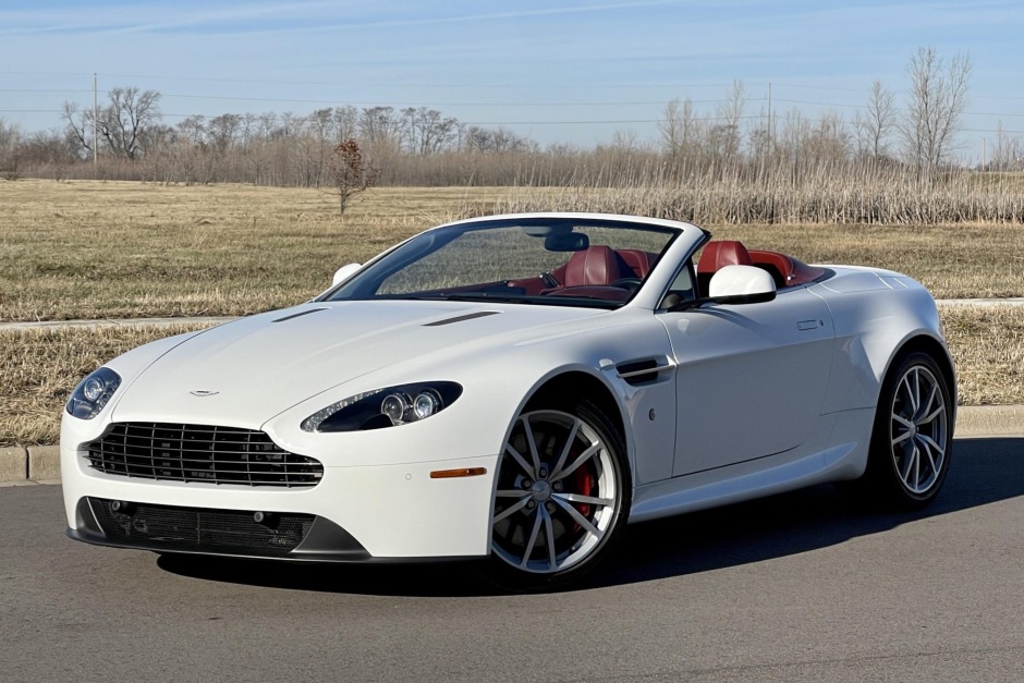 30k-Mile 2012 Aston Martin V8 Vantage Roadster for sale on BaT Auctions -  sold for $59,000 on January 7, 2022 (Lot #63,007) | Bring a Trailer