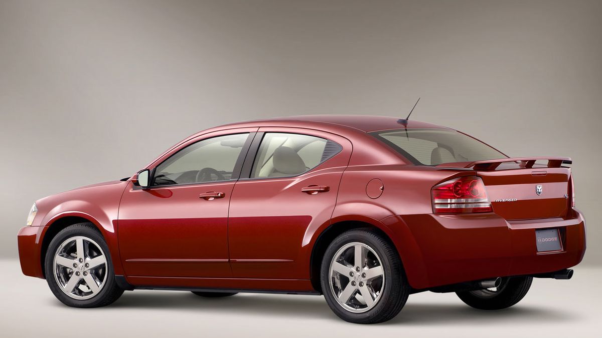 2009 Dodge Avenger &#8211; Review &#8211; Car and Driver
