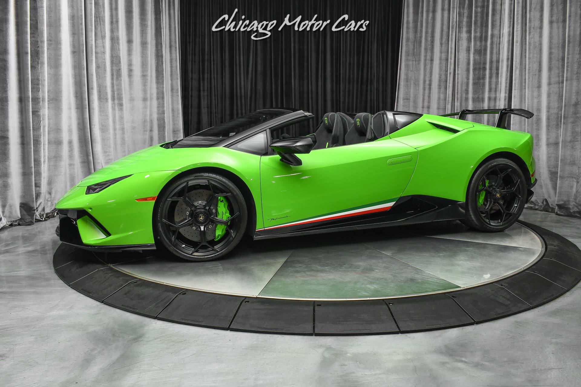 Used 2019 Lamborghini Huracan LP640-4 Performante Spyder LOADED! Only 1800  Miles! Carbon Fiber! For Sale ($399,800) | Chicago Motor Cars Stock #18572