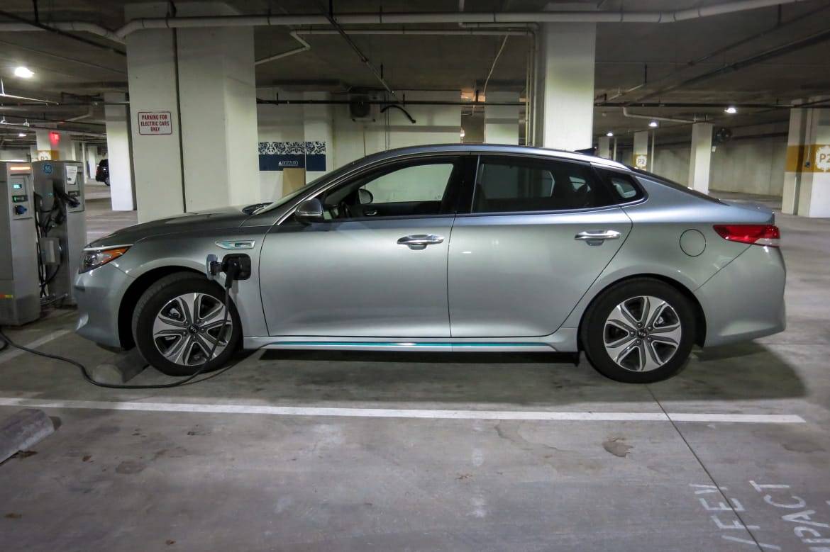 2017 Kia Optima Plug-in Hybrid: Real-World Fuel Economy | Cars.com