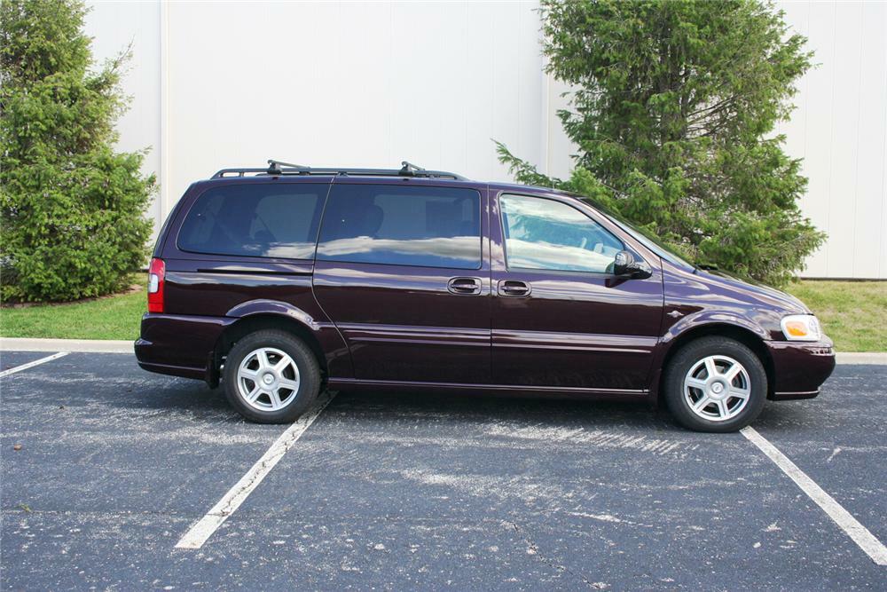 2004 OLDSMOBILE SILHOUETTE PREMIERE 'THE FINAL 500'