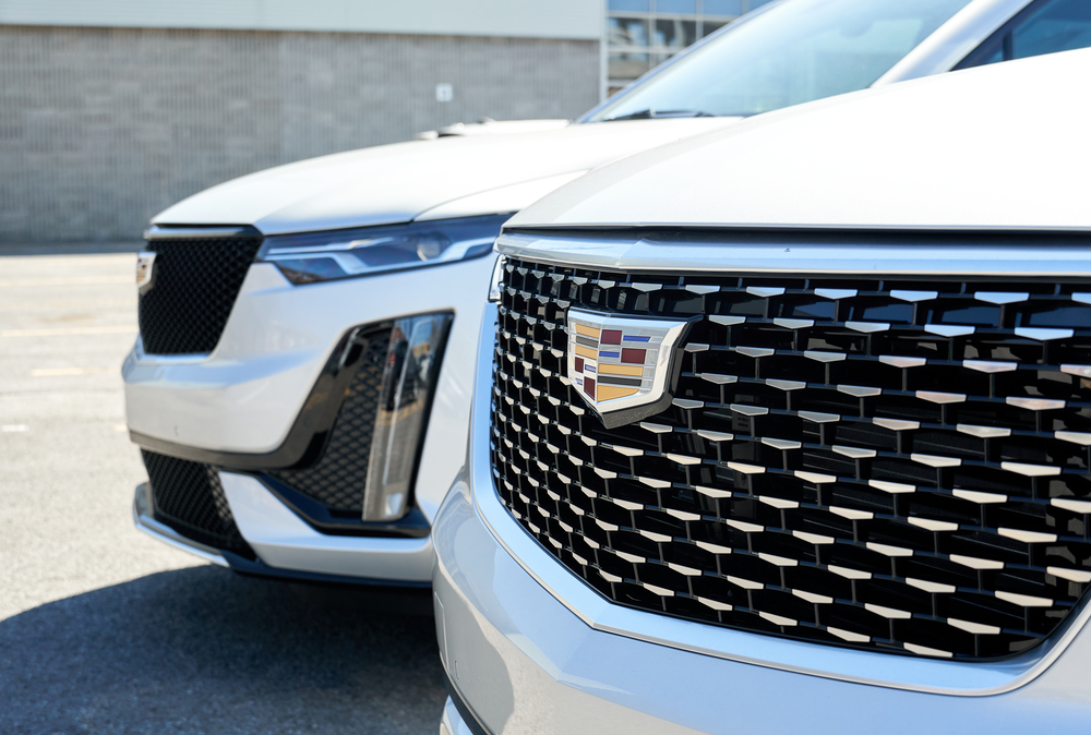 What's the Difference Between the 2020 Cadillac Escalade and the Escalade  ESV? – Service Cadillac Blog