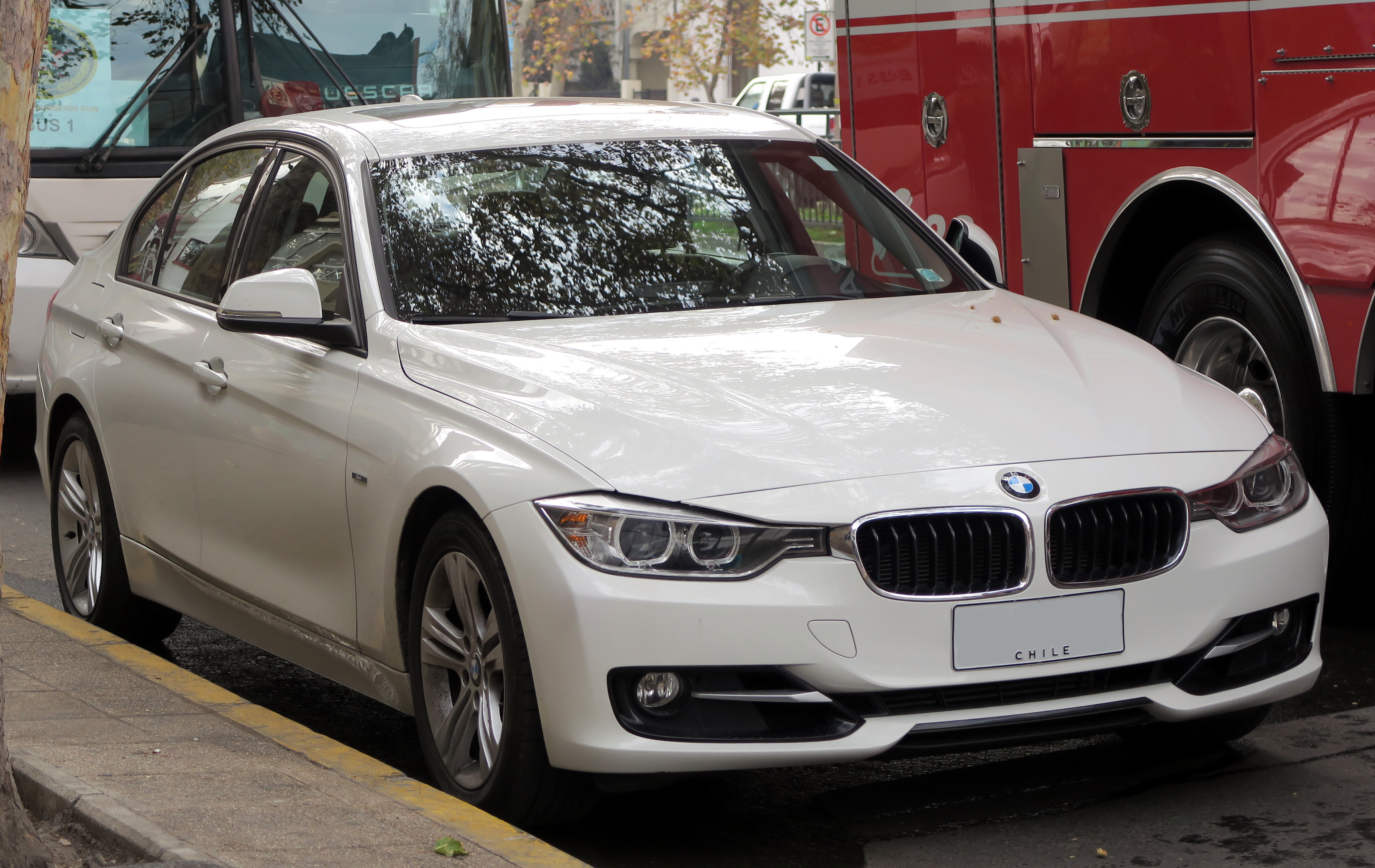 File:BMW 320i Sport 2013 (34995432135).jpg - Wikimedia Commons