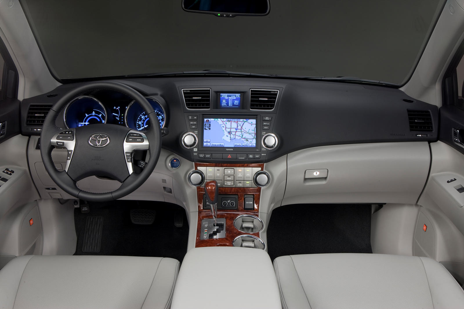 2011 Toyota Highlander Hybrid Interior Photos | CarBuzz