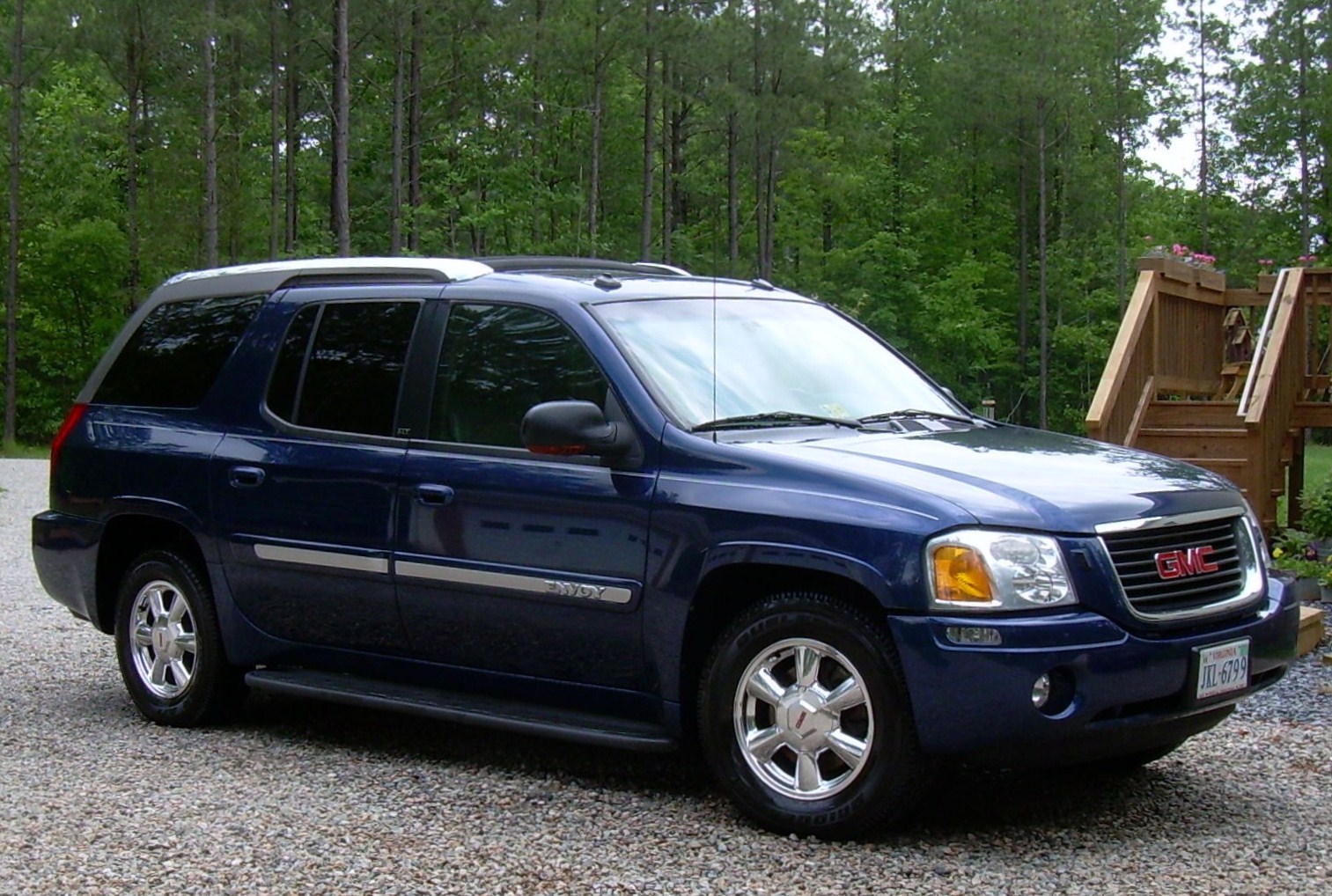 2004 GMC Envoy XUV - Information and photos - Neo Drive