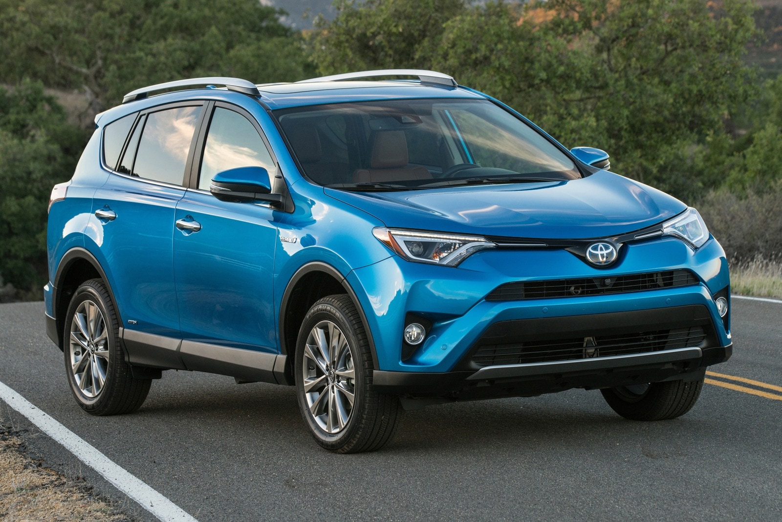 2016 Toyota RAV4 Hybrid Review & Ratings | Edmunds