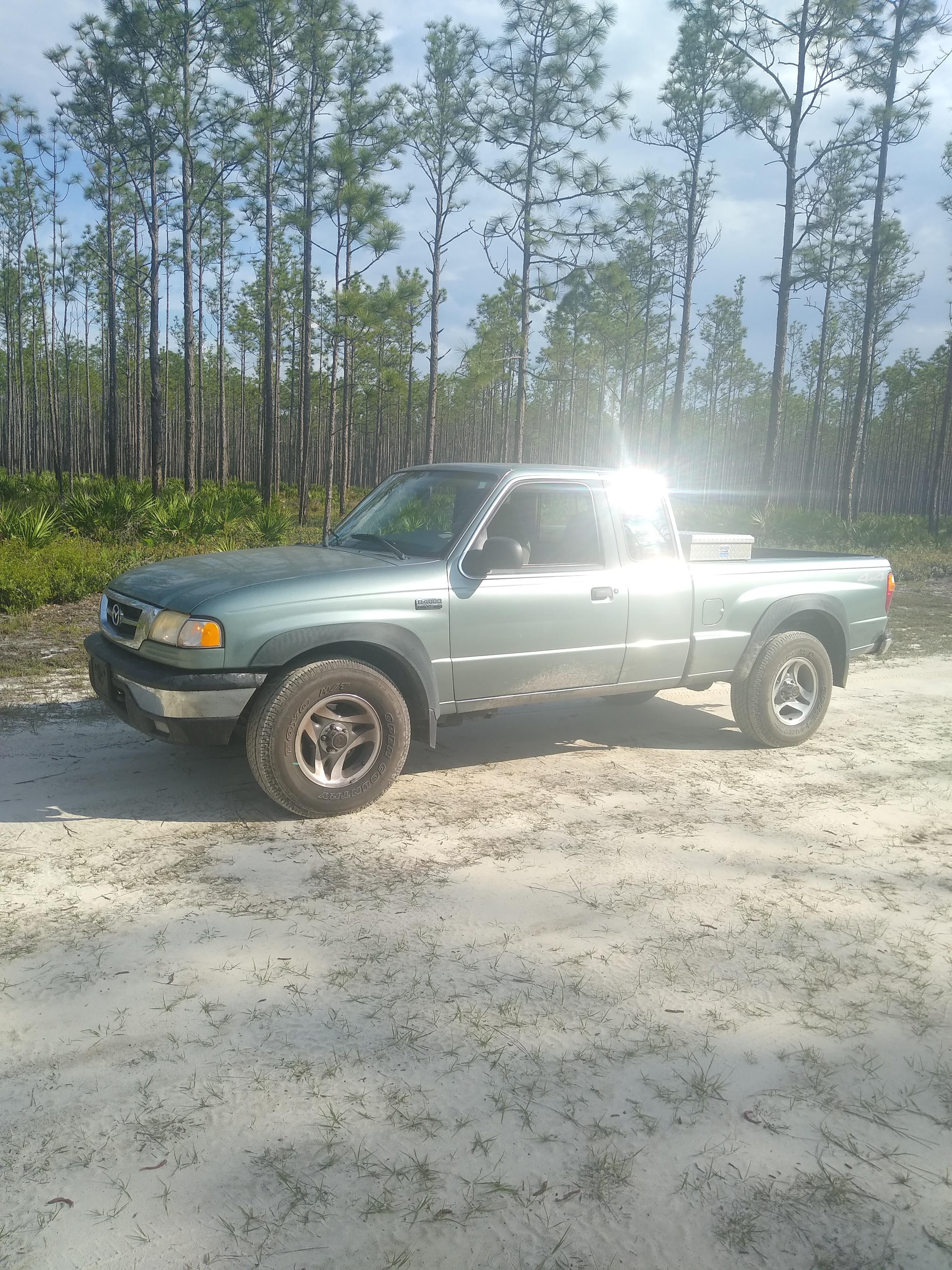 This is my 2003 Mazda b4000 4 wheel drive I'm thinking about putting a 4-in  lift and slightly bigger tires : r/fordranger