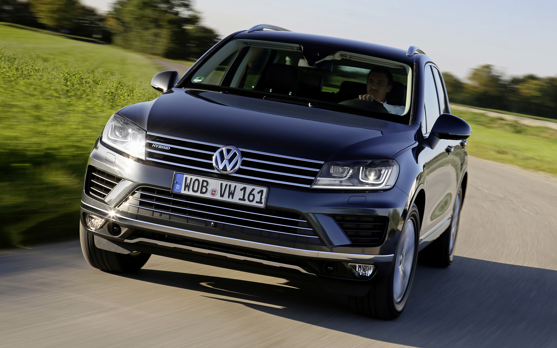 2014 Volkswagen Touareg Hybrid - Wallpapers and HD Images | Car Pixel