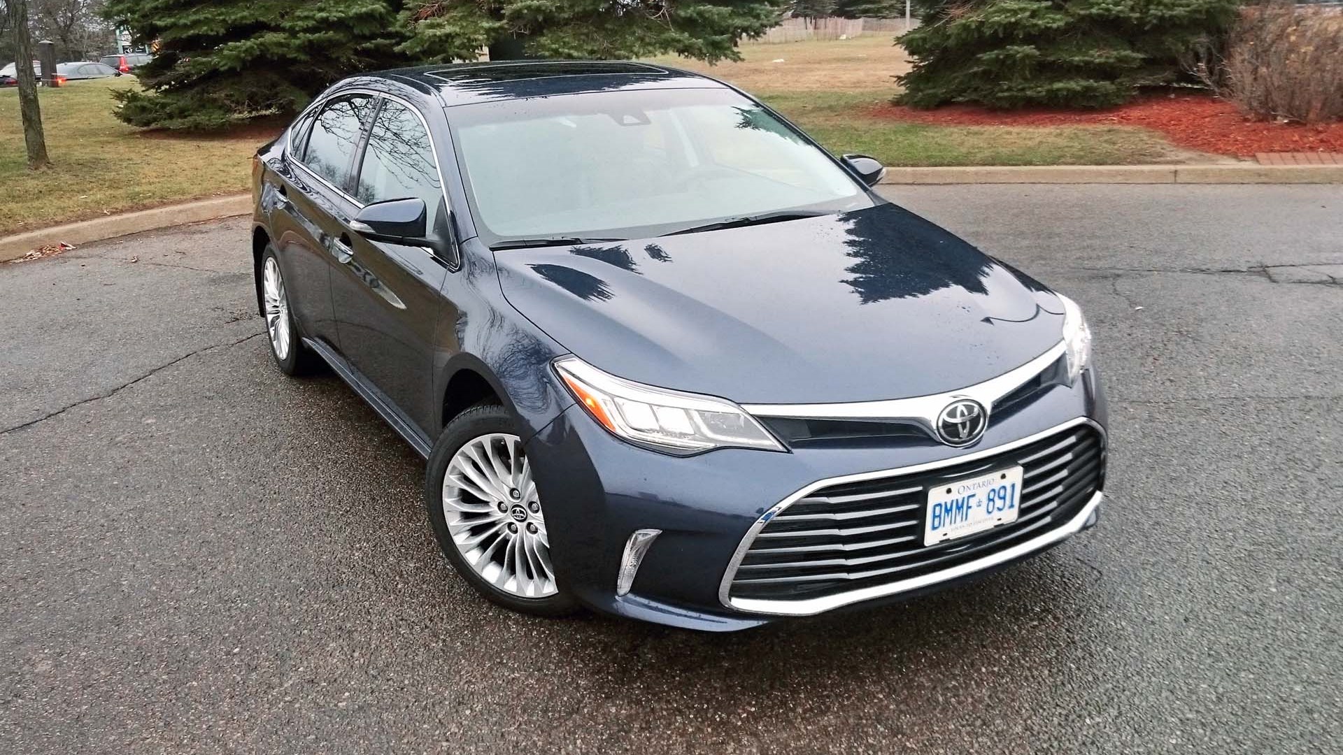 2016 Toyota Avalon Test Drive Review | AutoTrader.ca