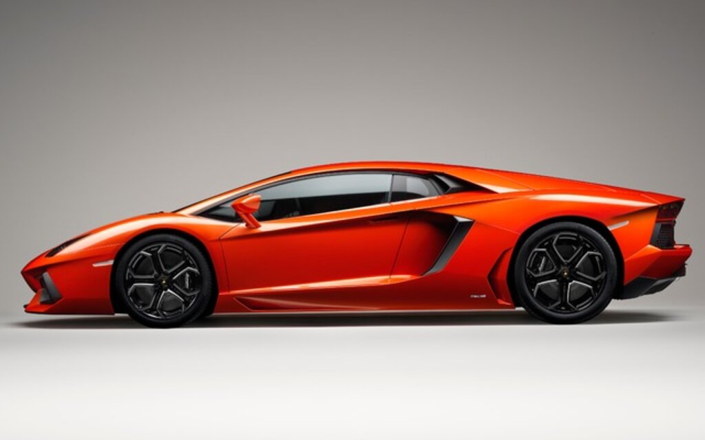 2013 Lamborghini Aventador LP 700-4 Specifications - The Car Guide