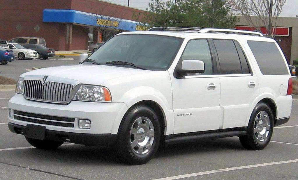 2004 Lincoln Navigator Ultimate - 4dr SUV 5.4L V8 4x4 auto