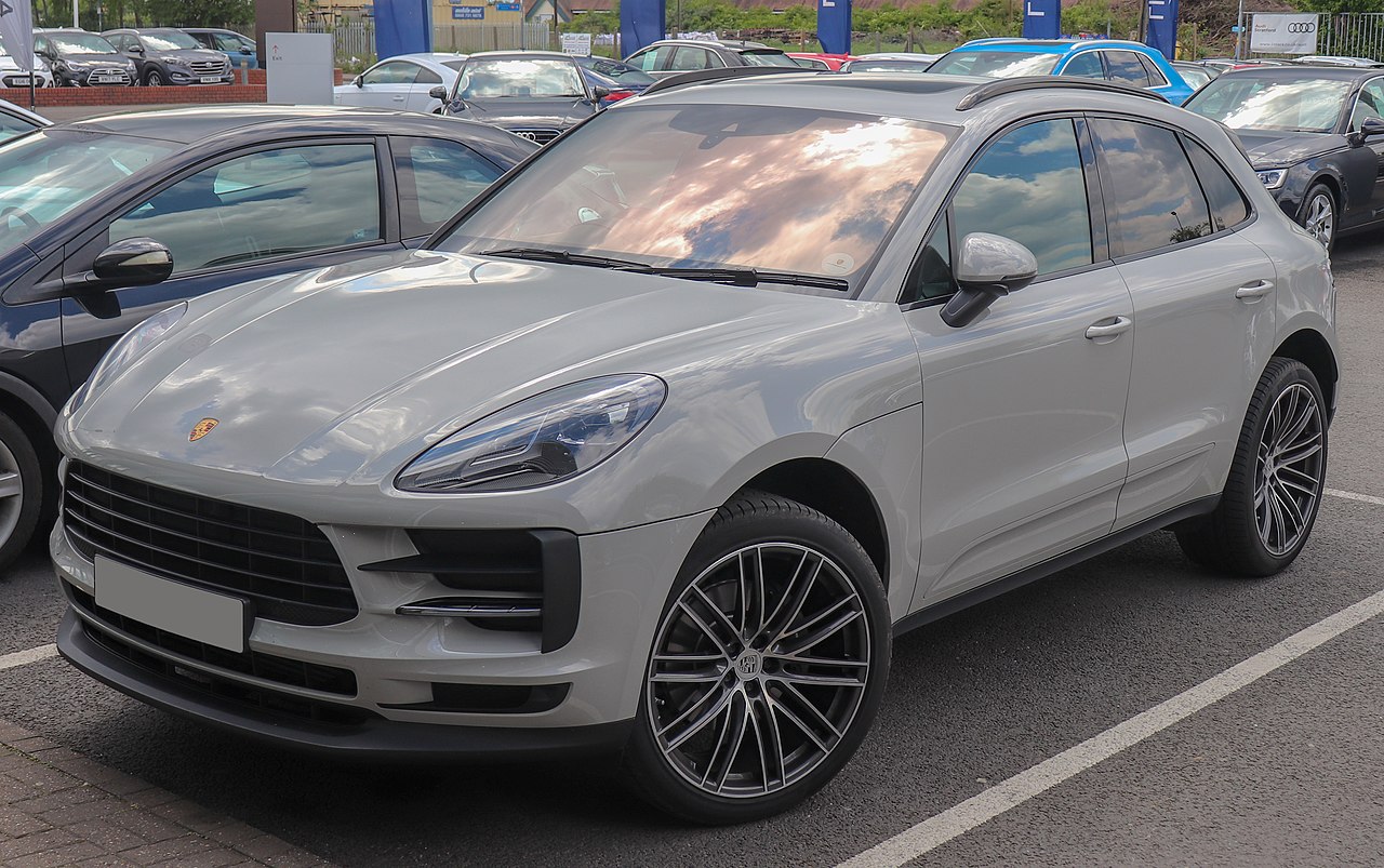 File:2019 Porsche Macan S-A facelift 2.0 Front.jpg - Wikimedia Commons