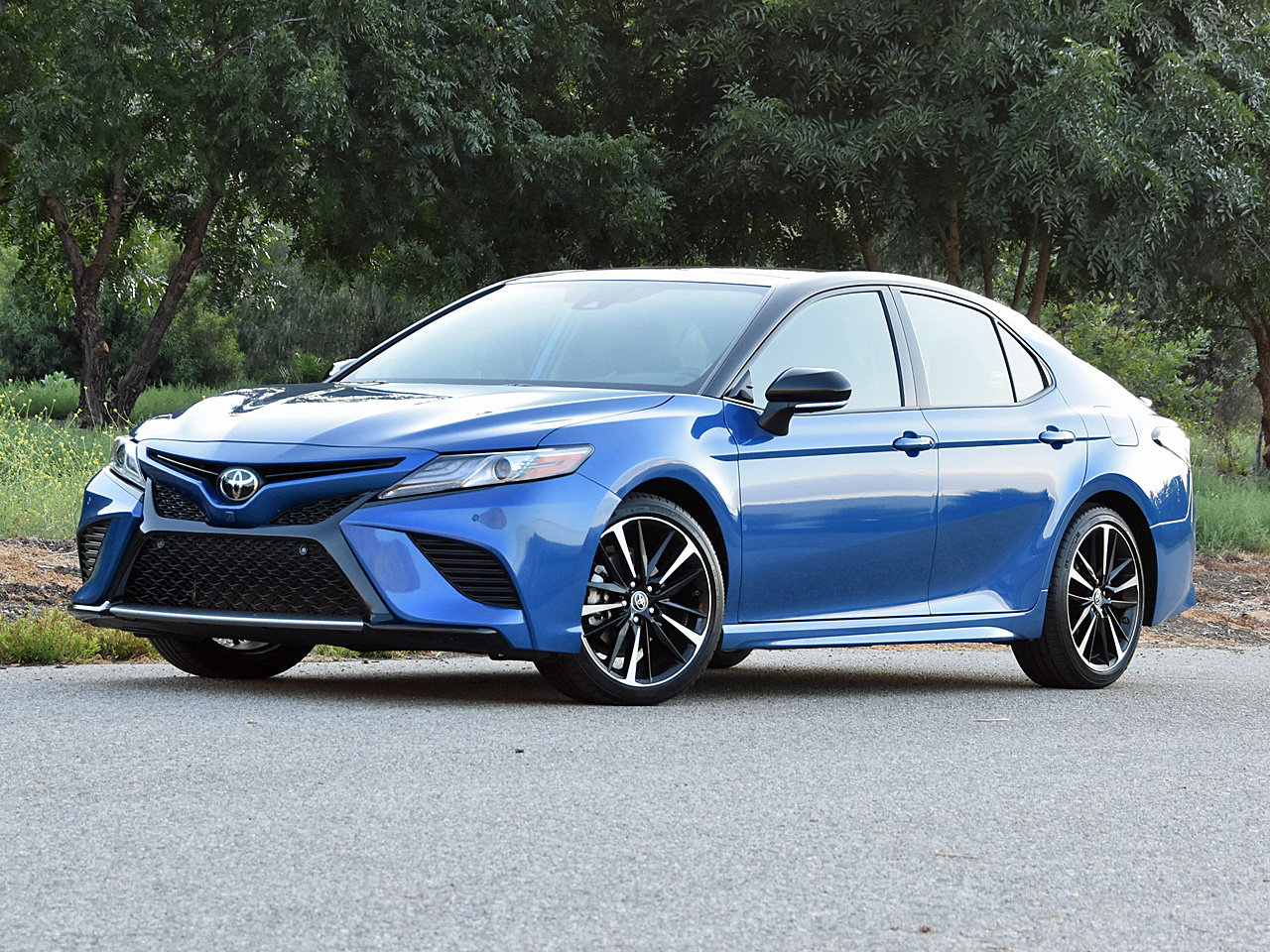 Video Review: 2019 Toyota Camry Expert Test Drive - CarGurus