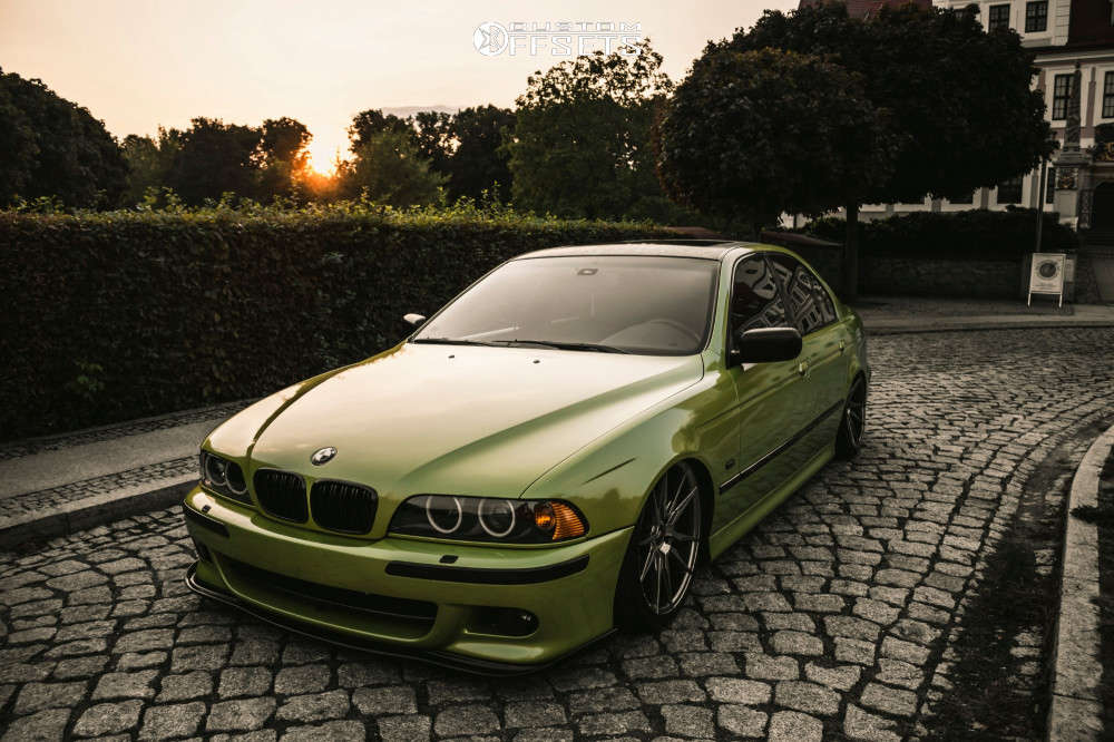 1999 BMW 528i with 19x8.5 35 Japan Racing Jr21 and 235/40R19 Hankook Ventus  S1 Evo and Air Suspension | Custom Offsets