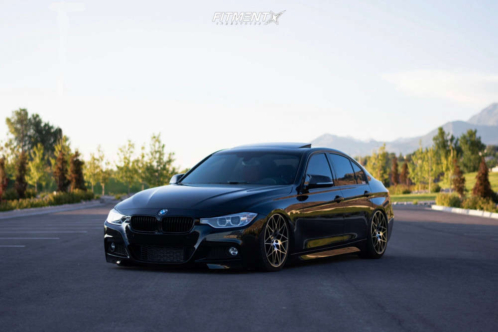 2015 BMW 328i XDrive Base with 19x10 OEM Wheels 666m and Hankook 245x30 on  Air Suspension | 797751 | Fitment Industries