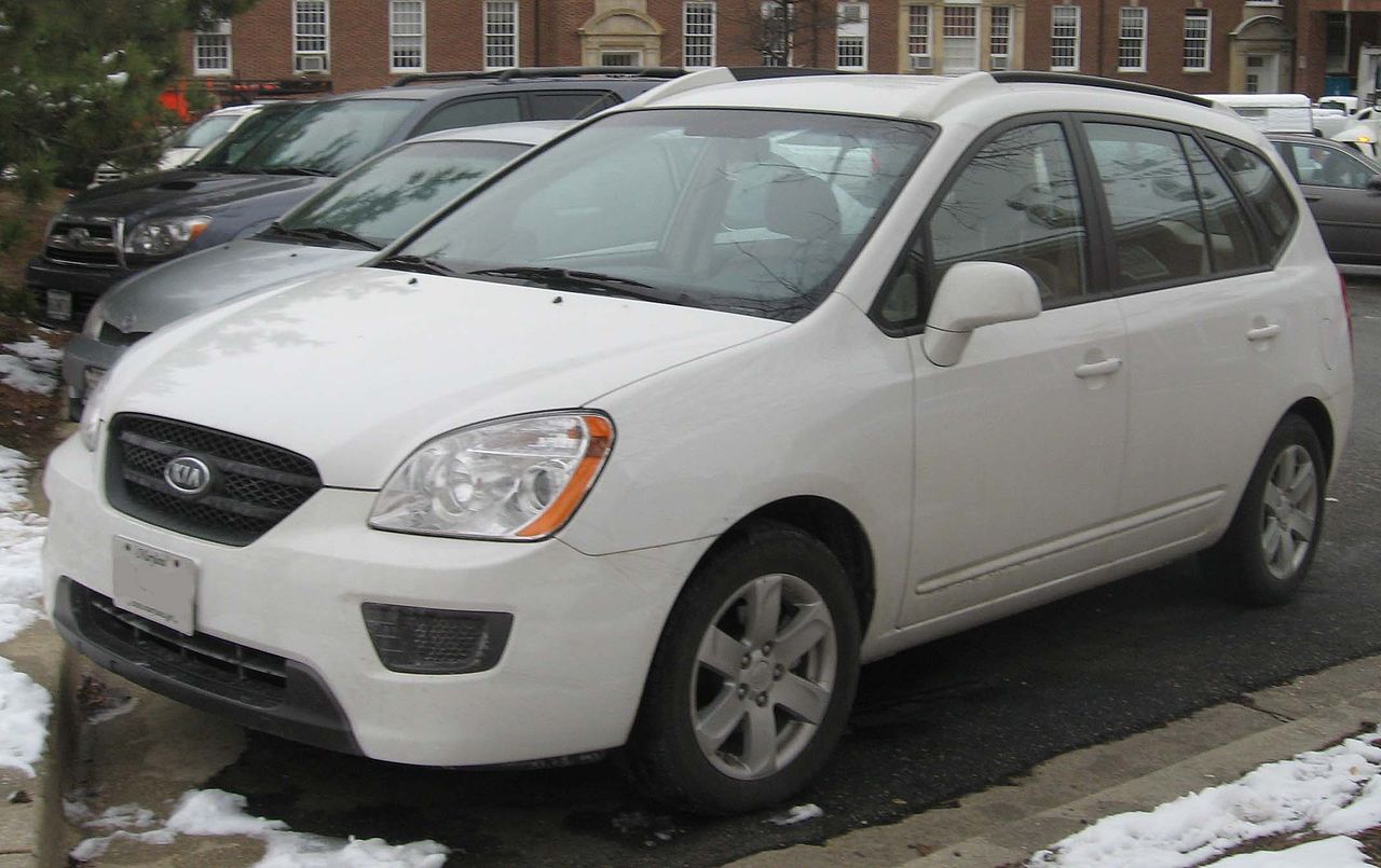 File:Kia Rondo LX.jpg - Wikimedia Commons