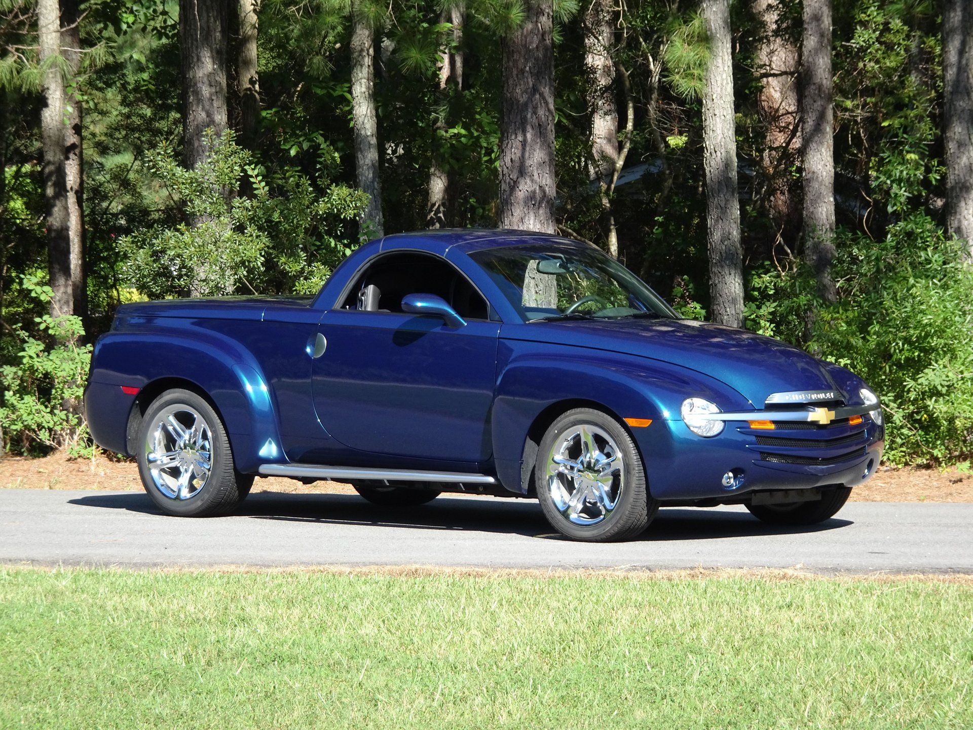 2005 Chevrolet SSR | Raleigh Classic Car Auctions