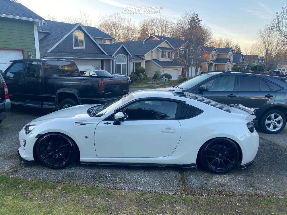 2020 Toyota 86 GT with 18x9.5 Option Lab R716 and Nankang 235x45 on Air  Suspension | 1667836 | Fitment Industries