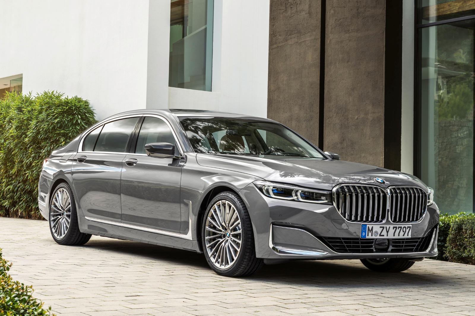 2022 BMW 7 Series: Review, Trims, Specs, Price, New Interior Features,  Exterior Design, and Specifications | CarBuzz