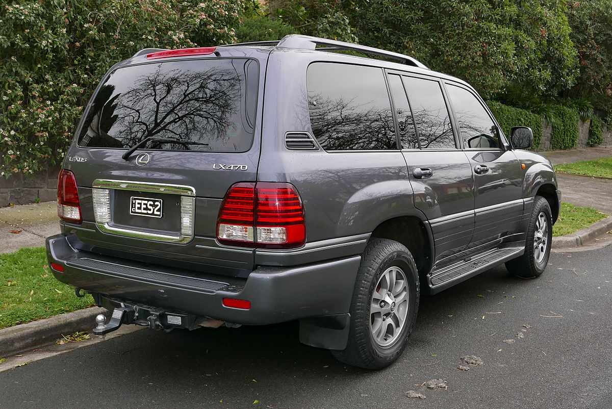 File:2005 Lexus LX 470 (UZJ100R MY06) wagon (2015-07-03) 02.jpg - Wikimedia  Commons