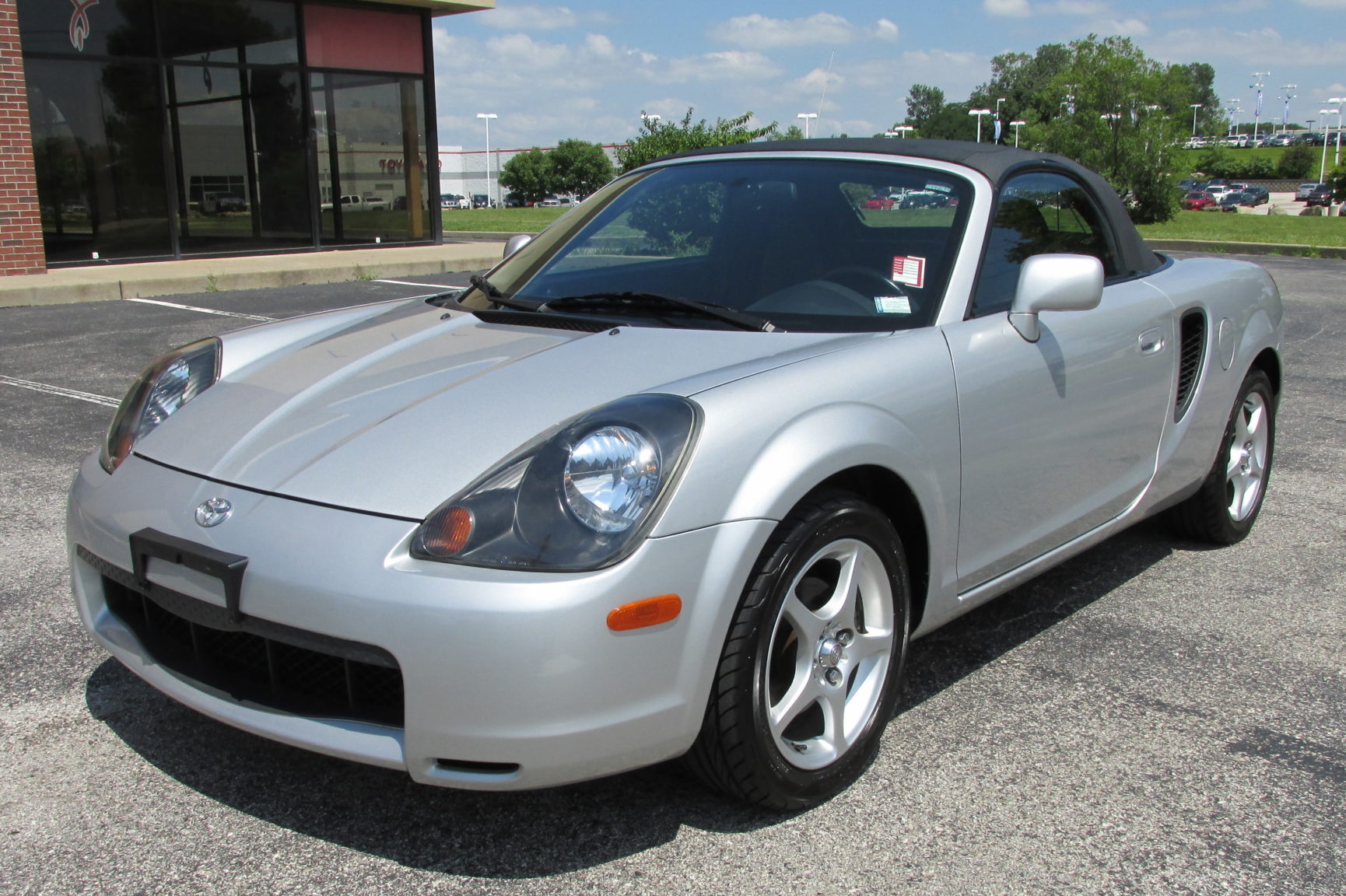 19k-Mile 2000 Toyota MR2 Spyder 5-Speed for sale on BaT Auctions - closed  on August 30, 2019 (Lot #22,457) | Bring a Trailer