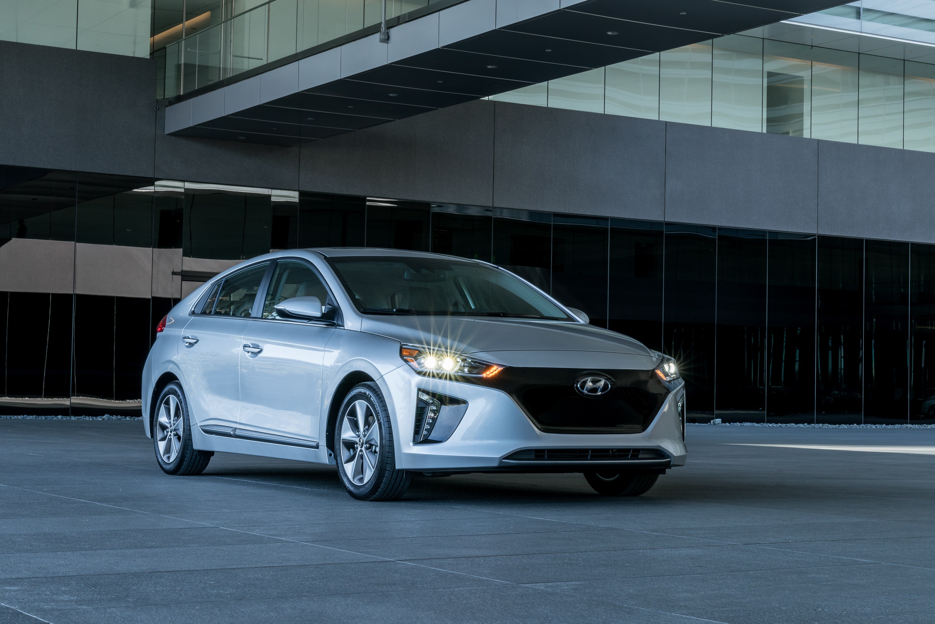 Hyundai unplugs its electric-car subscription plan