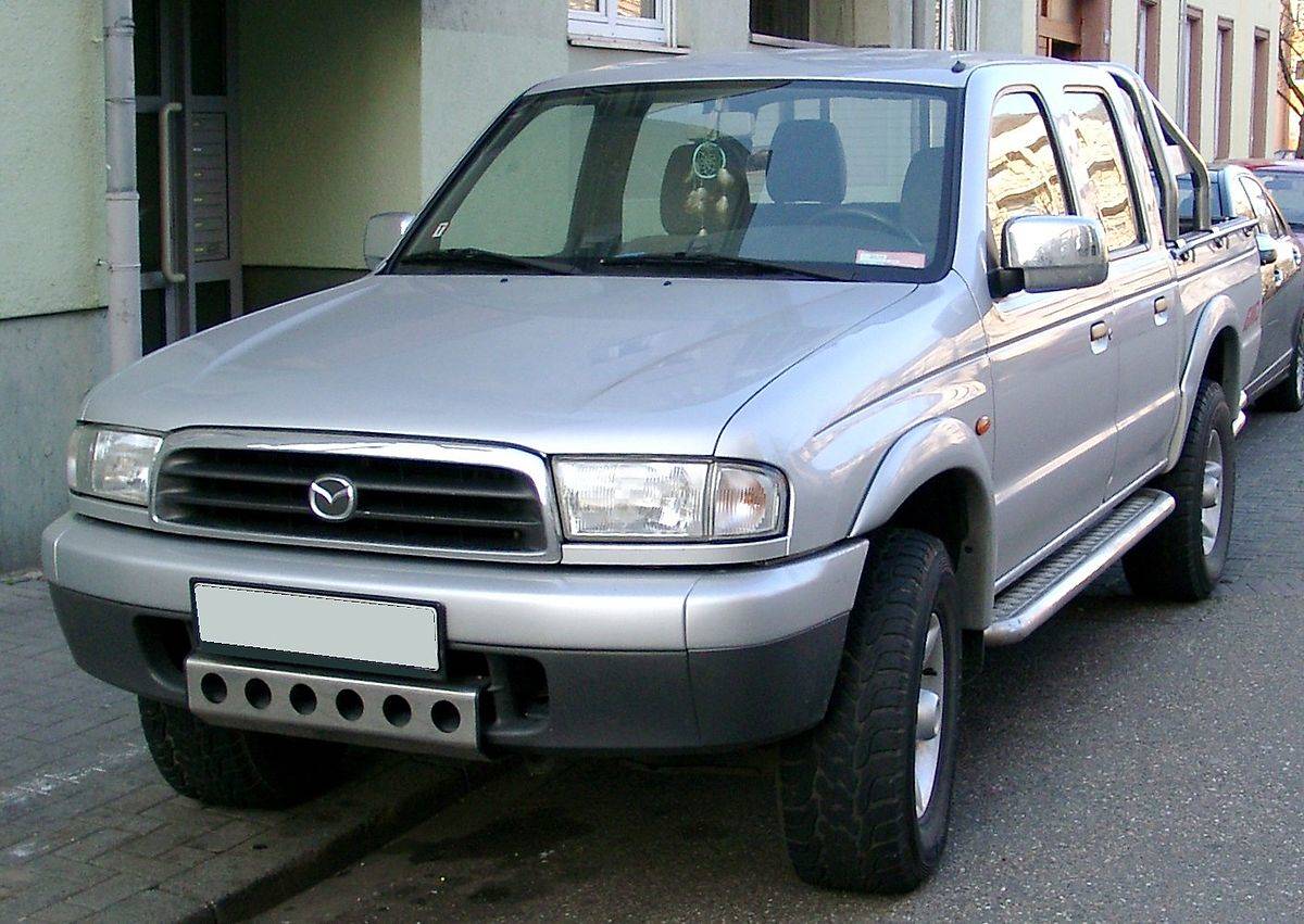 1999 Mazda B3000 SE 4x4 Cab Plus 125.8 in. WB 5-spd manual w/OD