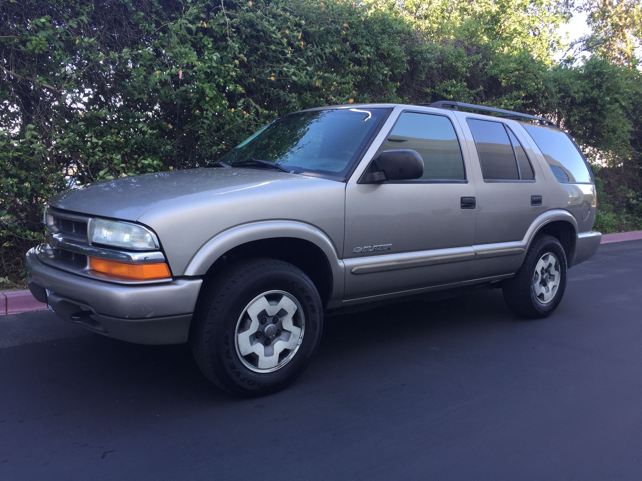 Used 2002 Chevrolet Blazer LS (4.3L V6) at City Cars Warehouse Inc