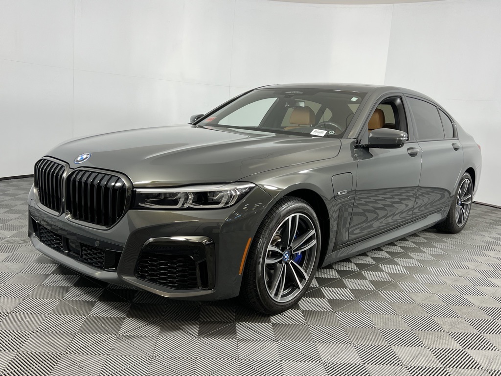 Certified Pre-Owned 2022 BMW 7 Series 745e xDrive 4D Sedan in Phoenix  #SE26999 | Bill Luke Autos