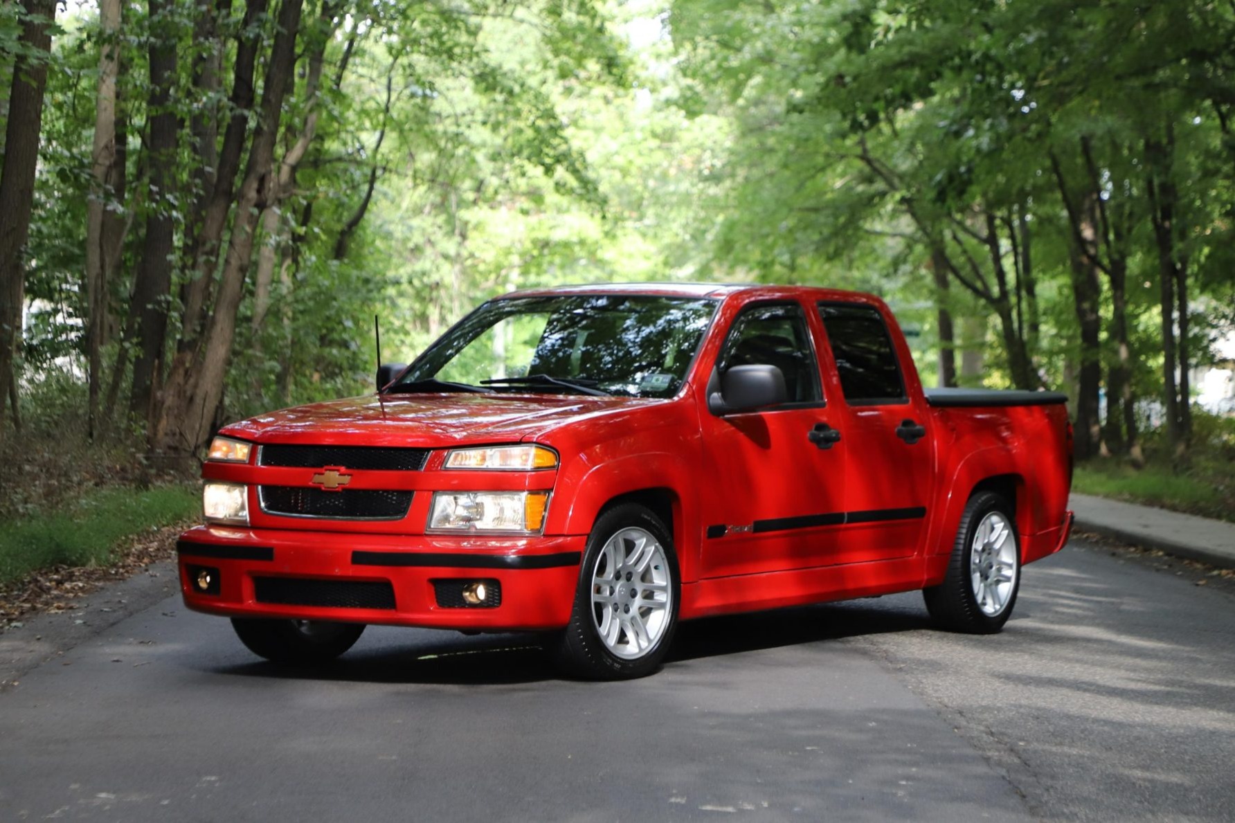 50k-Mile 2005 Chevrolet Colorado LS Xtreme Crew Cab for sale on BaT  Auctions - sold for $13,750 on October 19, 2022 (Lot #87,933) | Bring a  Trailer