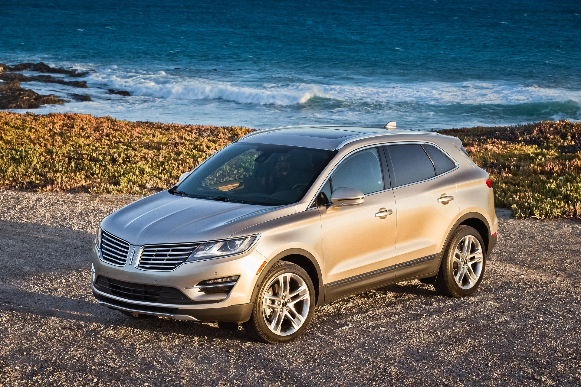 2015 Lincoln MKC first drive review
