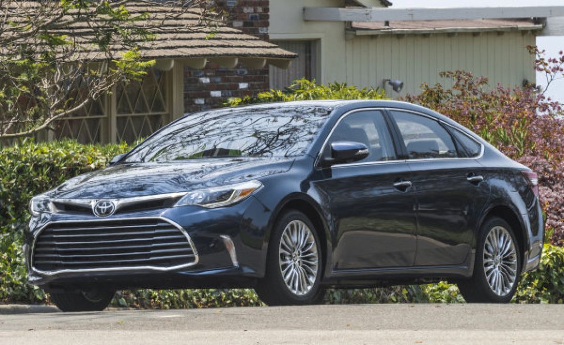 2016 Toyota Avalon Limited Review: Feel of a Lexus, Price of a Toyota |  Torque News