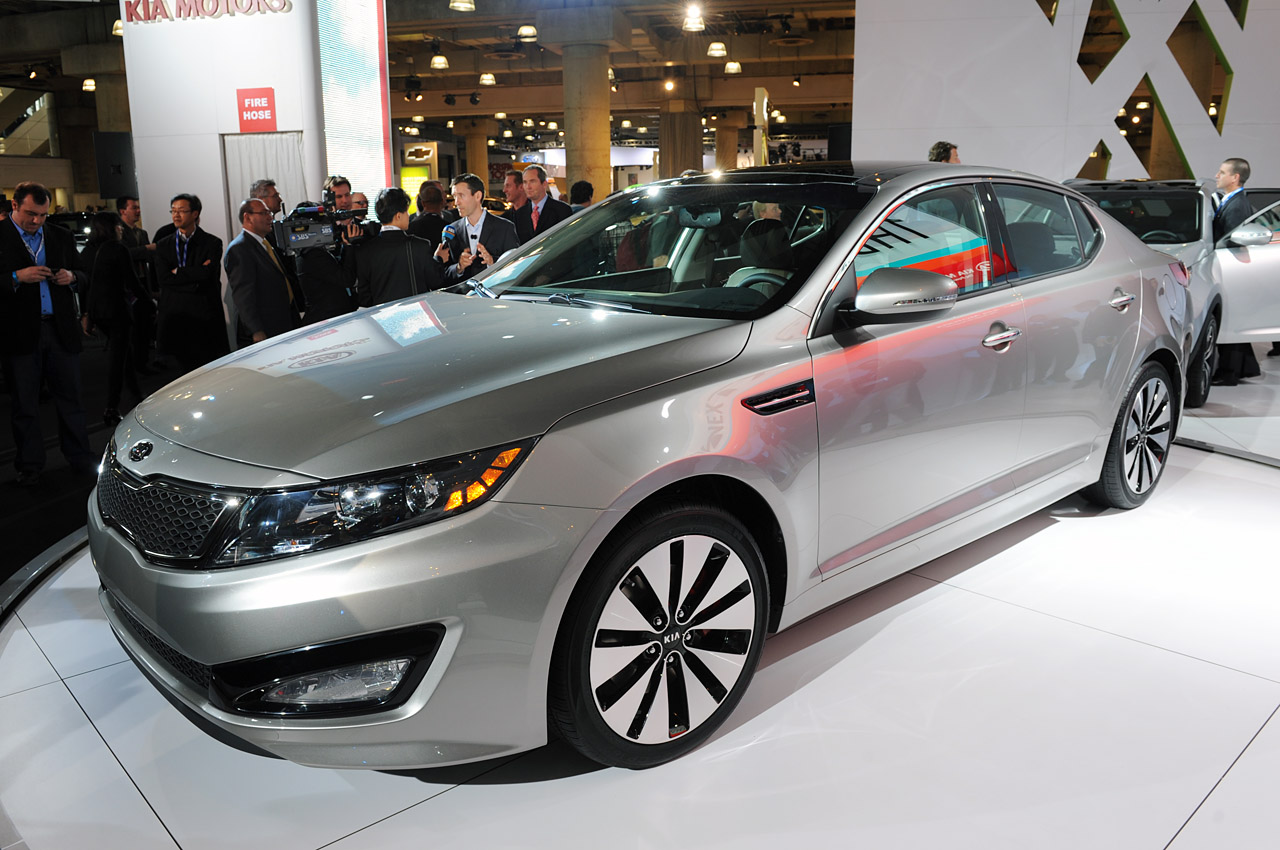 New York 2010: Kia Optima Photo Gallery