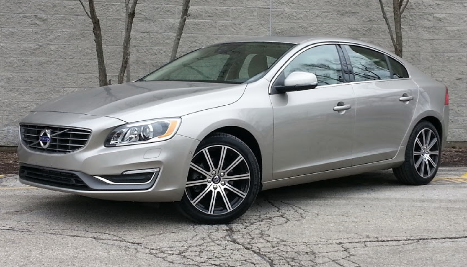 Quick Spin: 2016 Volvo S60 Inscription Platinum | The Daily Drive |  Consumer Guide® The Daily Drive | Consumer Guide®