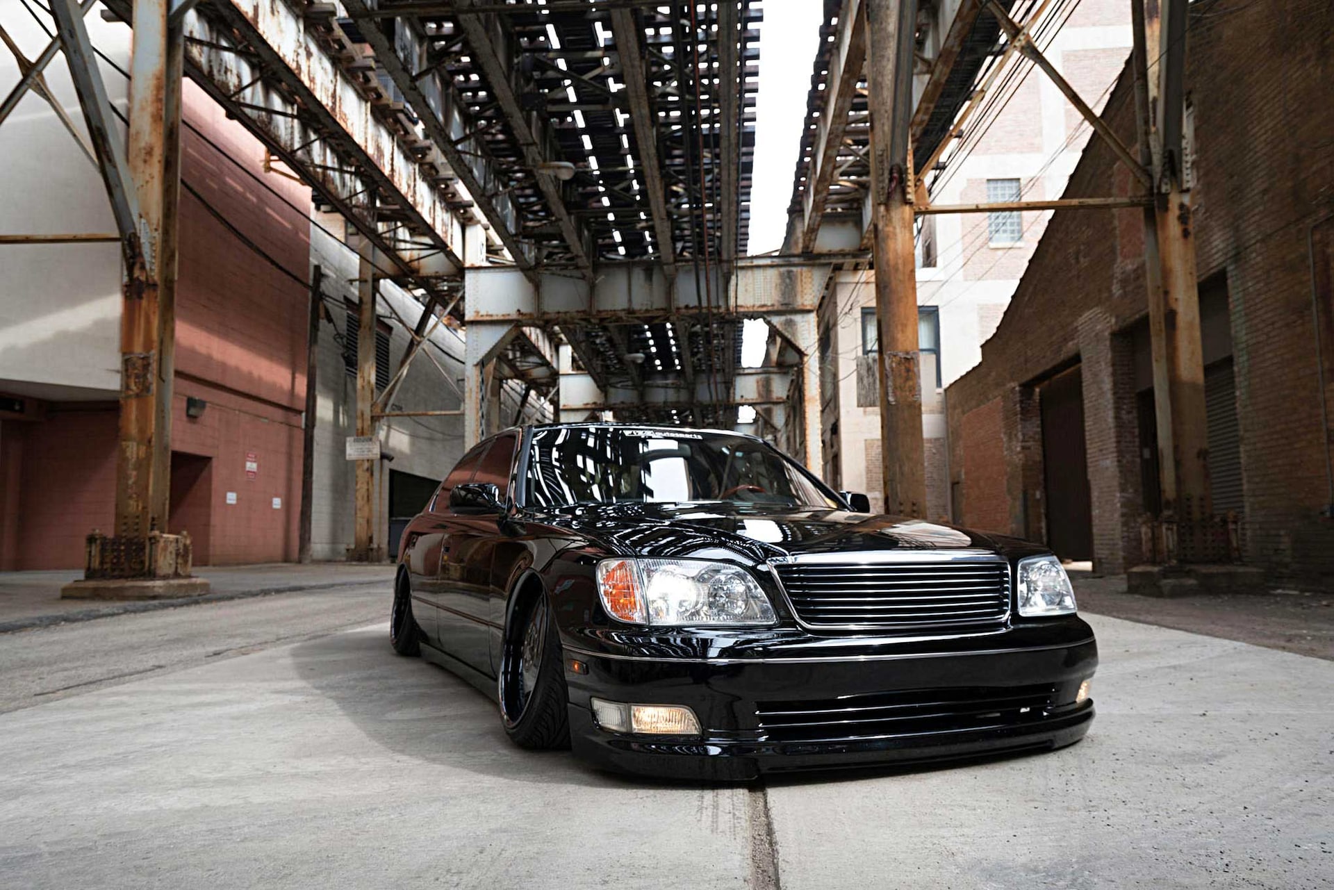 2000 Lexus LS400 - Very. Important. Project.