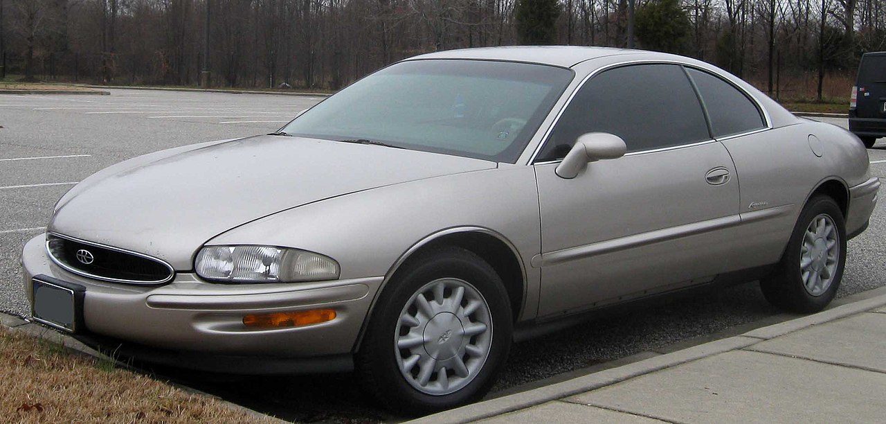 File:1995-1999 Buick Riviera.jpg - Wikimedia Commons