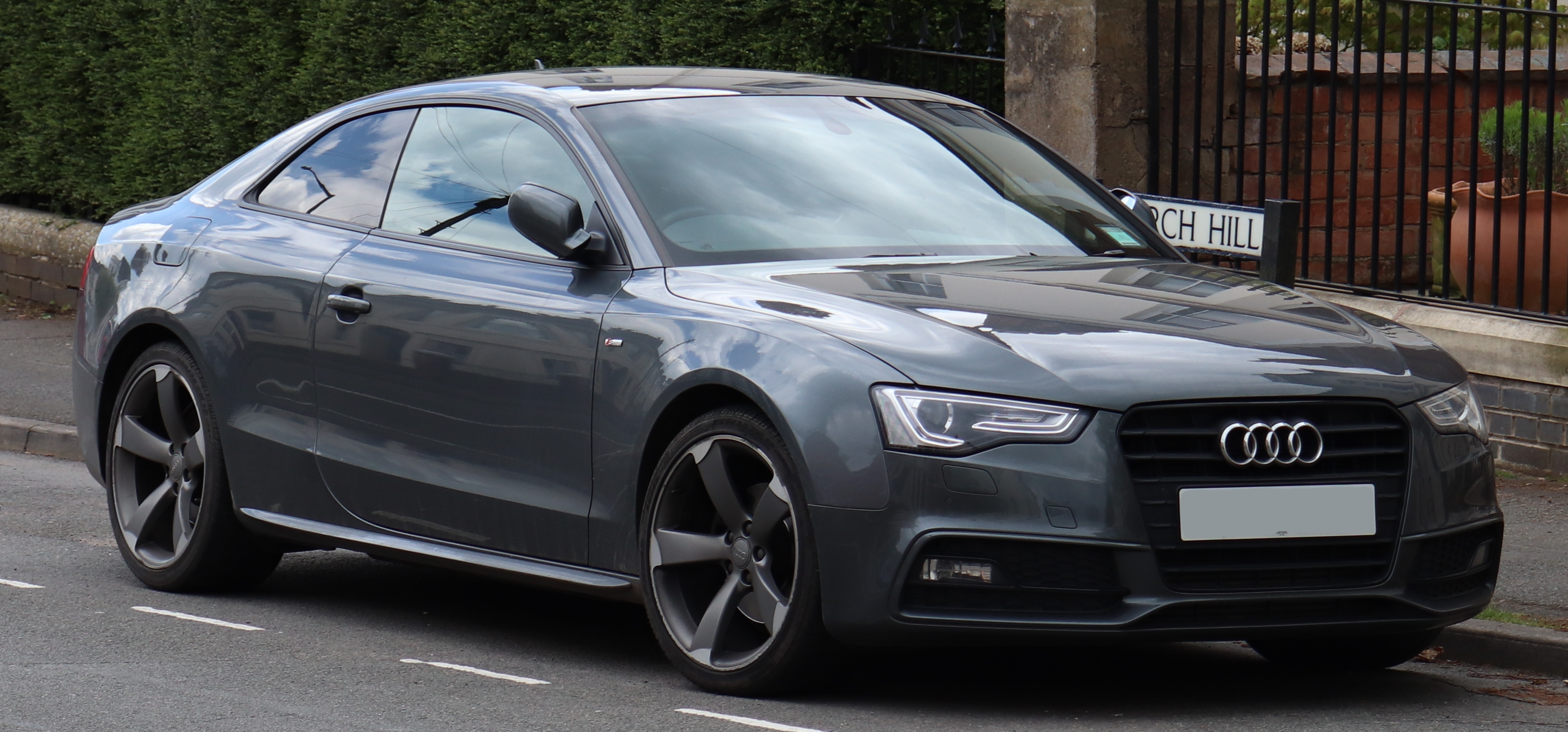 File:2012 Audi A5 S Line Black Edition 2.0 Front.jpg - Wikimedia Commons