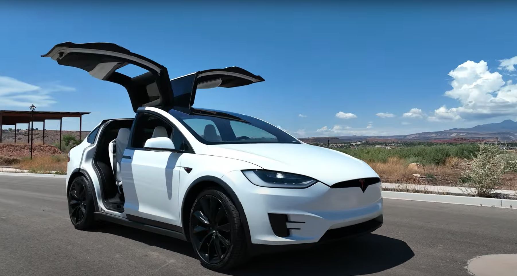 2017 Tesla Model X Is Reviewed by the Owner After Five Years, Here Are the  Pros and Cons - autoevolution
